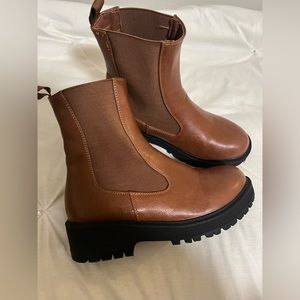 Leather brown boots